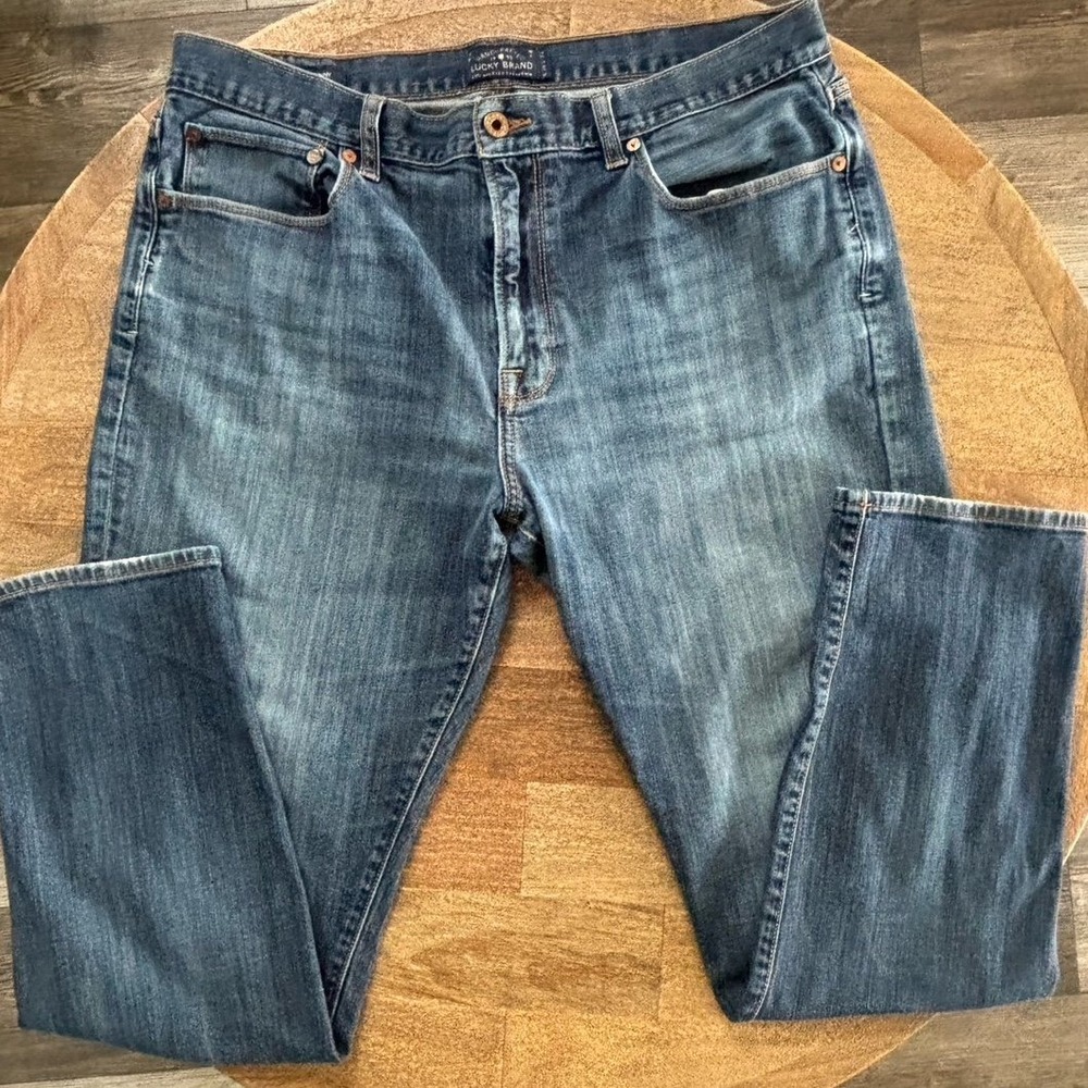 Lucky Brand men's blue wash authentic skinny size 38X32